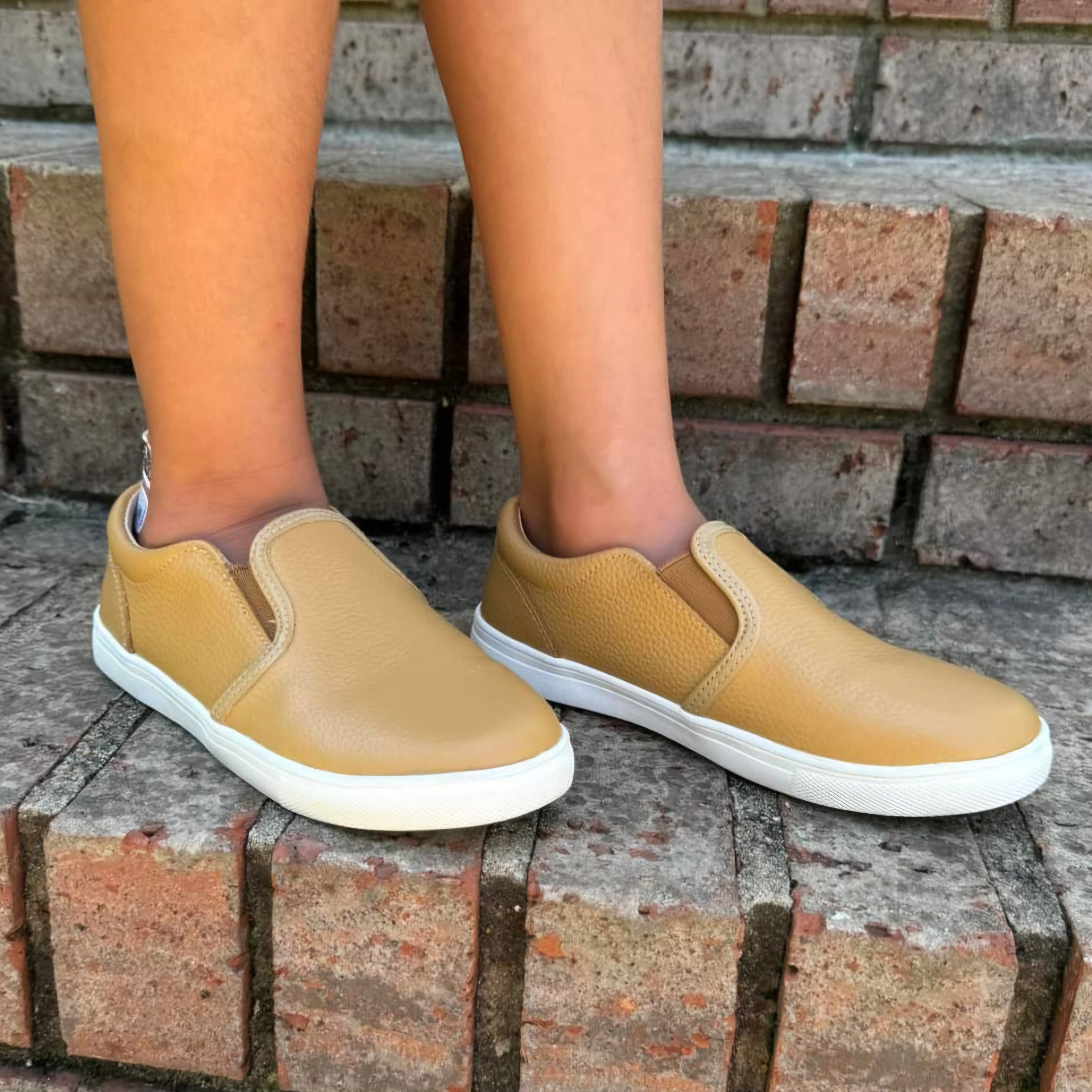 ACE Children's Low-Top Sneaker in Tan